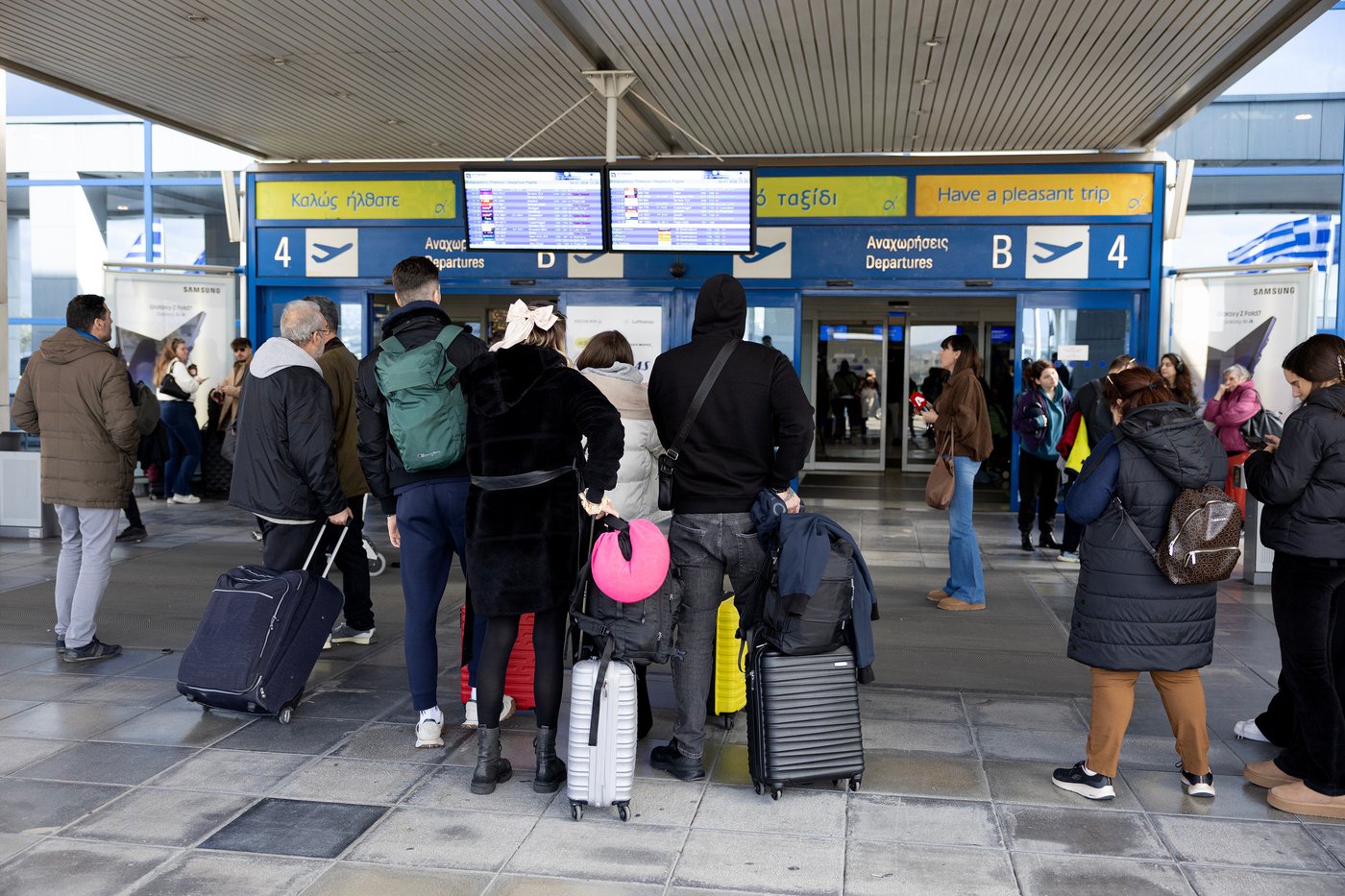 Greece says a radio failure that grounded flights is unlikely to be a cyberattack | iNFOnews.ca