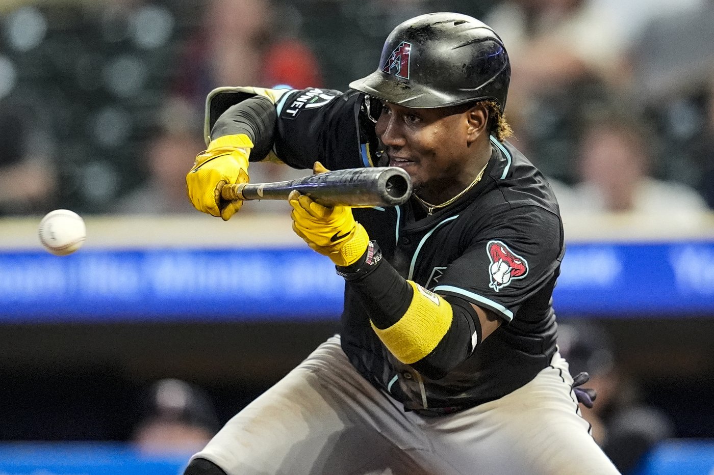 Moreno's tiebreaking single keys 3-run 10th as Diamondbacks top Twins 5-2 | iNFOnews.ca