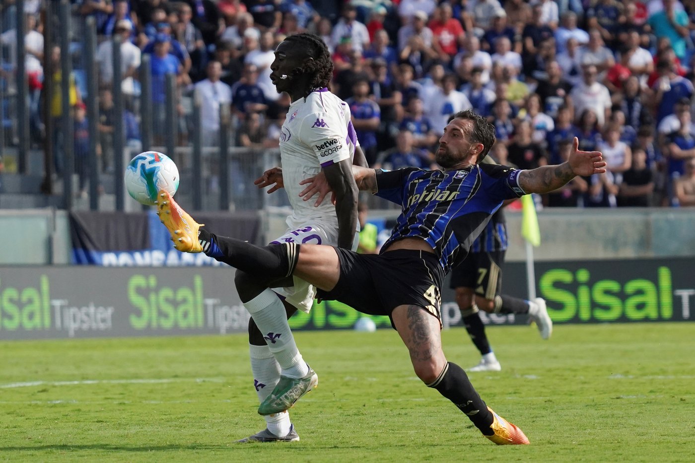 Roma beats Verona to move 2nd in Serie A ahead of Napoli's mouthwatering match at Milan | iNFOnews.ca