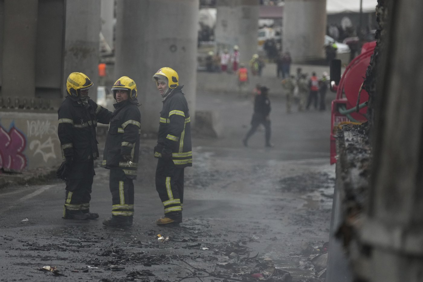 Massive gas tanker explosion in Mexico City kills 3 people and injures 70 others | iNFOnews.ca