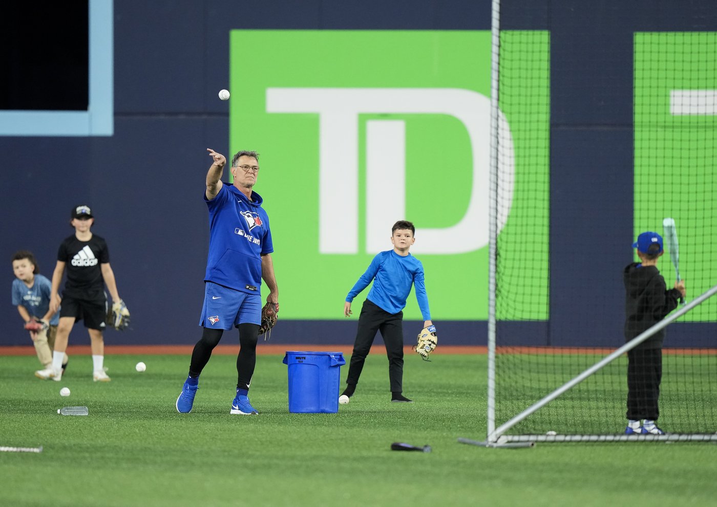 Photo Gallery: Blue Jays and Dodgers practice ahead of Game 6 of World Series | iNFOnews.ca