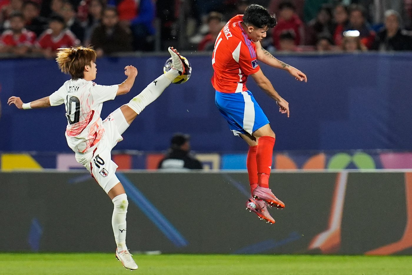 Photos of Japan's fans at the men's U20 FIFA World Cup in Chile | iNFOnews.ca
