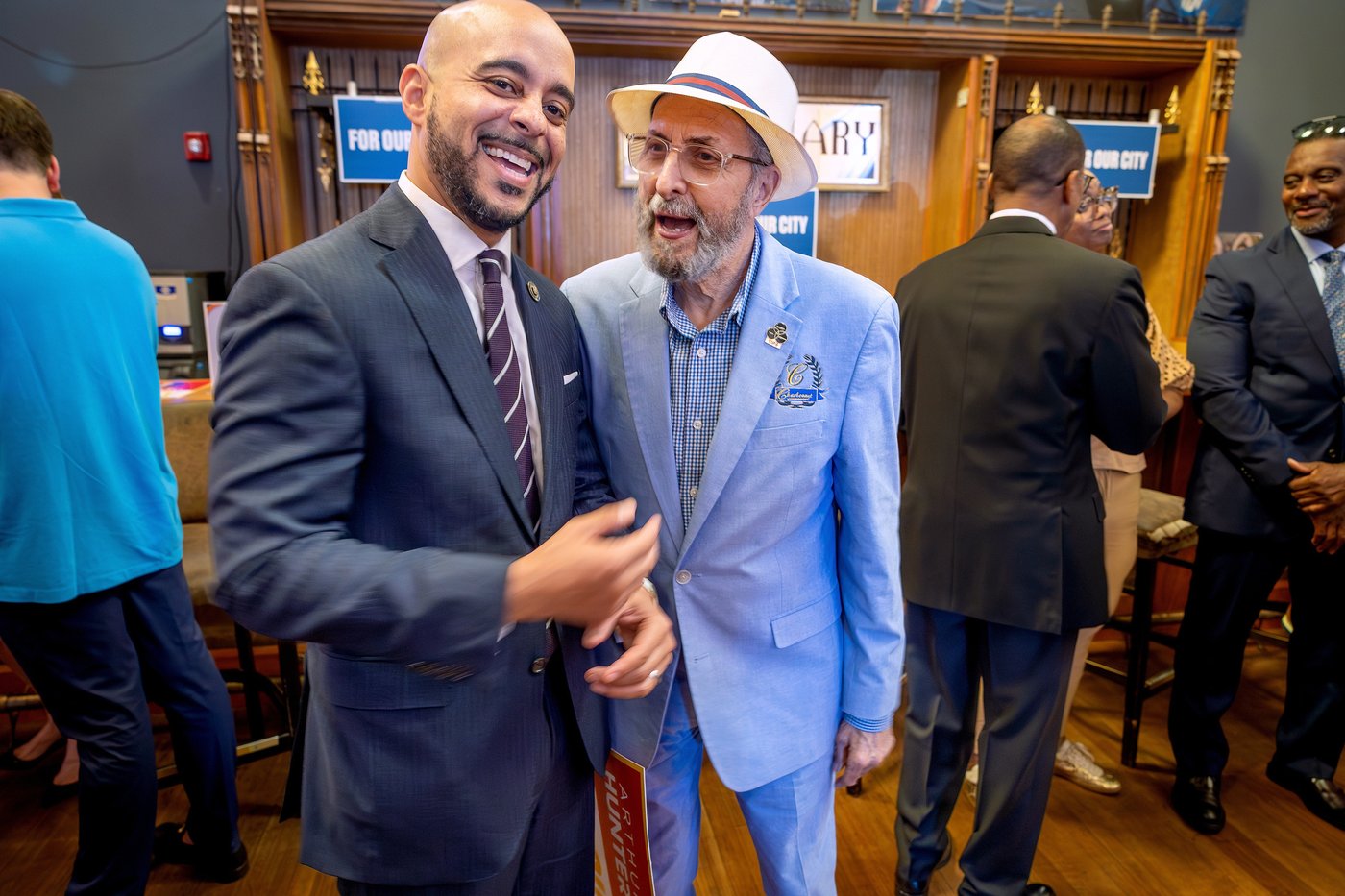 New Orleans is electing a new mayor and a wide field is pledging change after indictments | iNFOnews.ca