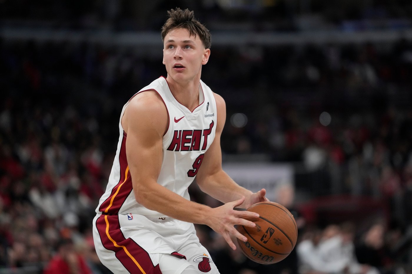 Heat dominate Bulls 143-107, led by Kel'el Ware's 20 points and 14 rebounds | iNFOnews.ca Heat dominate Bulls 143-107, led by Kel'el Ware's 20 points and 14 rebounds | iNFOnews.ca