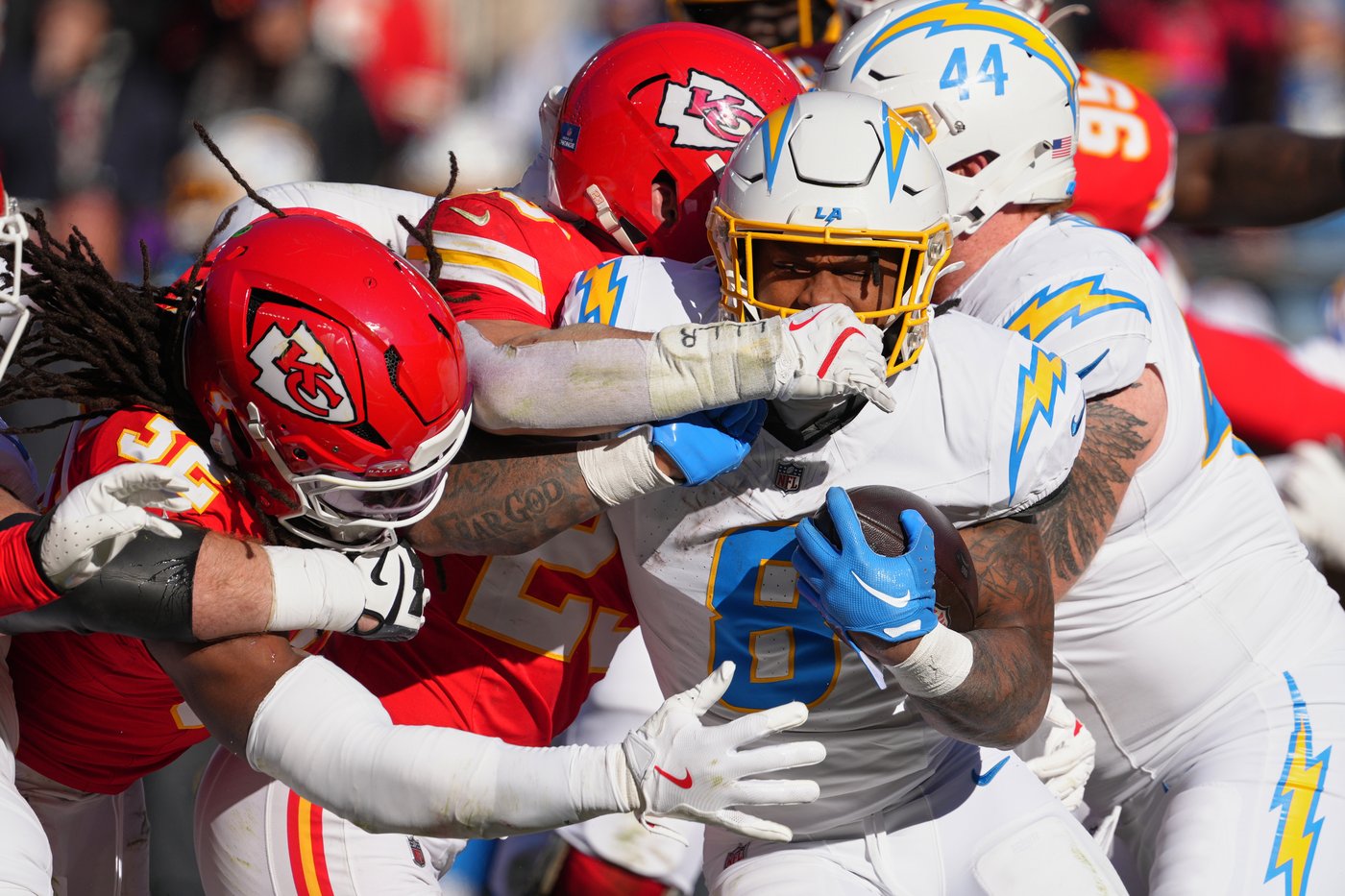 Mahomes tears ACL as Chargers eliminate Chiefs from playoff contention with 16-13 victory | iNFOnews.ca Mahomes tears ACL as Chargers eliminate Chiefs from playoff contention with 16-13 victory | iNFOnews.ca