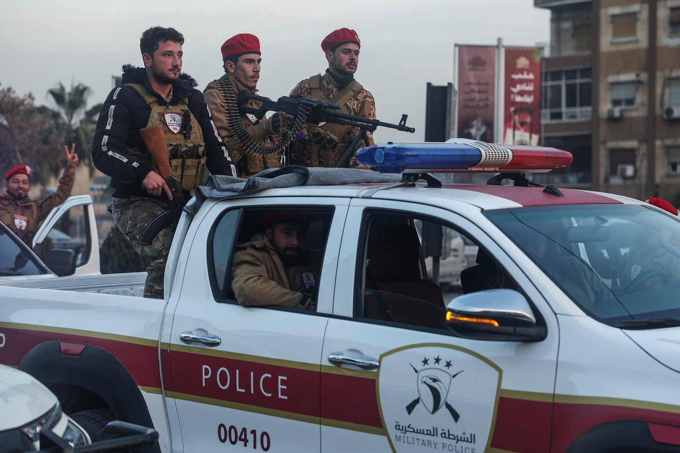 Civilians flee Aleppo as clashes between Syrian government and Kurdish forces escalate | iNFOnews.ca