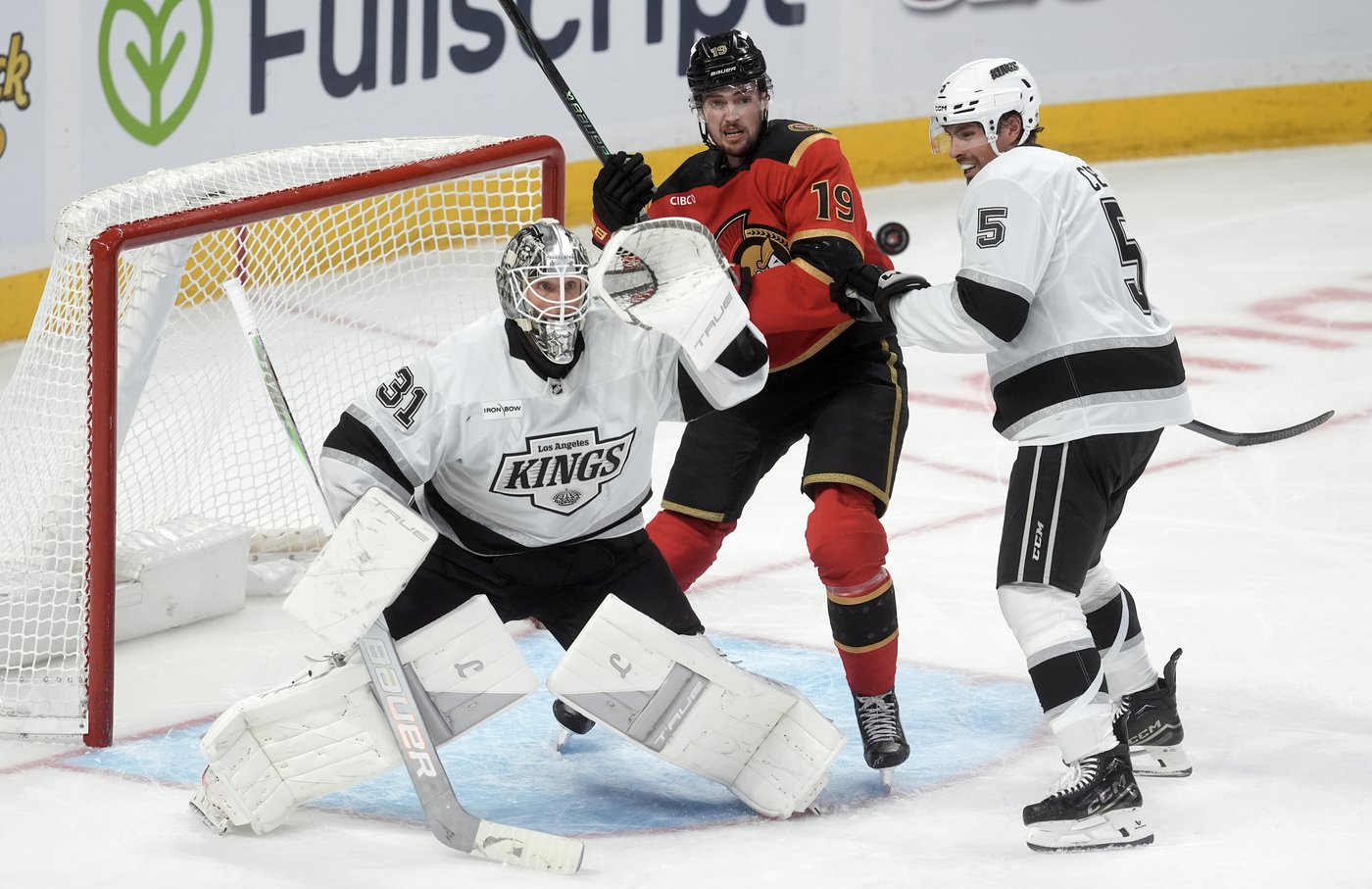 Kings' Forsberg soaks up Ottawa's appreciation, then shuts out Senators | iNFOnews.ca Kings' Forsberg soaks up Ottawa's appreciation, then shuts out Senators | iNFOnews.ca