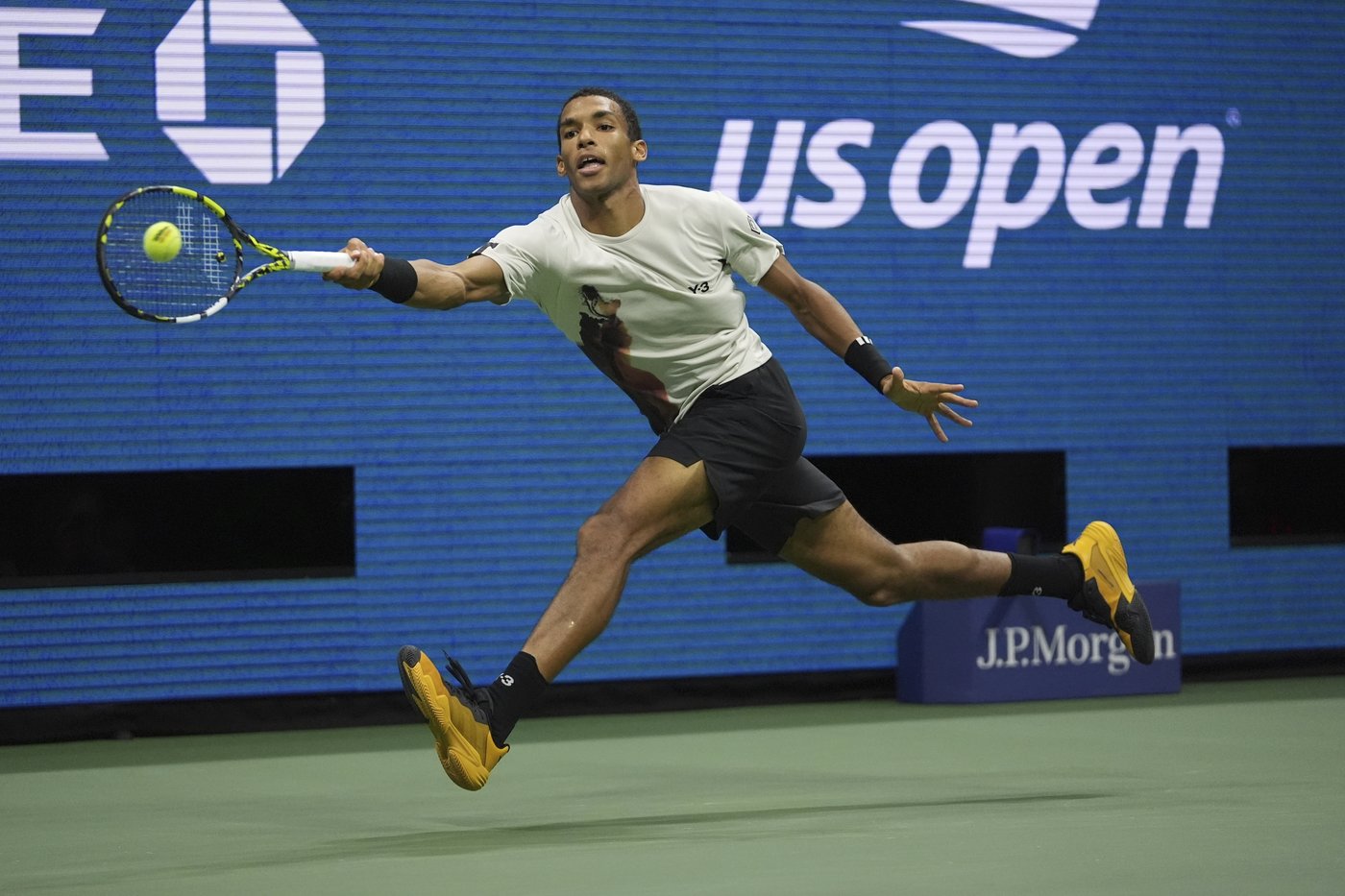 Sinner ends Auger-Aliassime's impressive run in U.S. Open semifinals | iNFOnews.ca