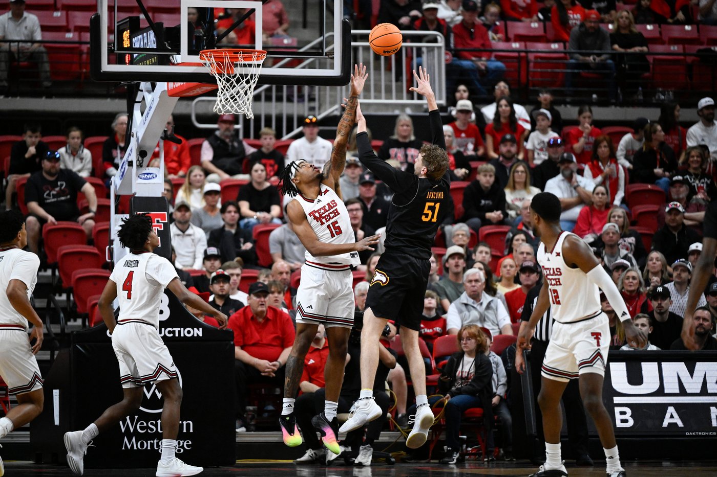 Anderson scores 29 points as No. 15 Texas Tech wins 46th straight non-conference home game | iNFOnews.ca