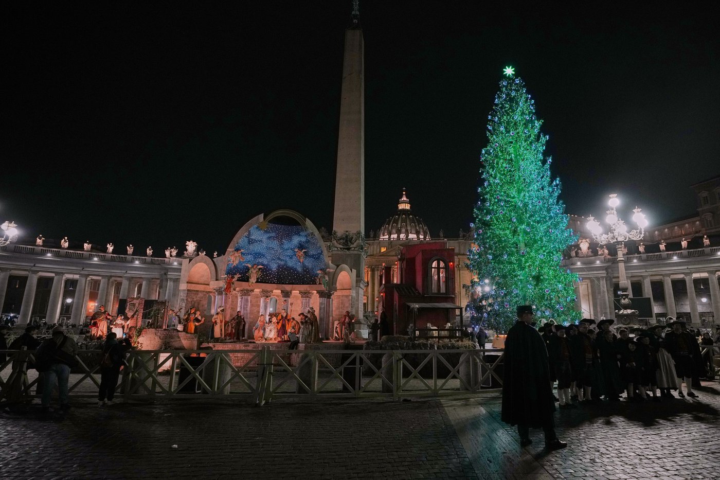 Vatican unveils Nativity scene, lights Christmas tree in St. Peter’s Square | iNFOnews.ca