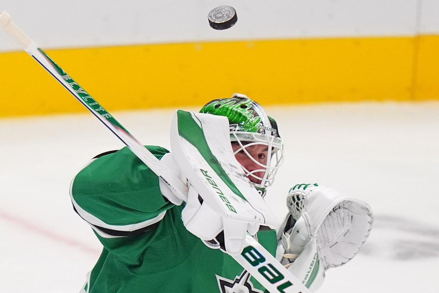 Robertson's natural hat trick leads Stars past Flyers 5-1 | iNFOnews.ca Robertson's natural hat trick leads Stars past Flyers 5-1 | iNFOnews.ca