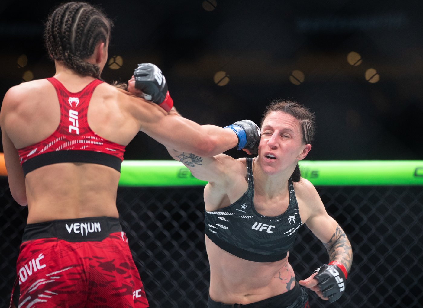 Canadian Lance Gibson Jr. loses UFC debut but joins father in record book | iNFOnews.ca Canadian Lance Gibson Jr. loses UFC debut but joins father in record book | iNFOnews.ca