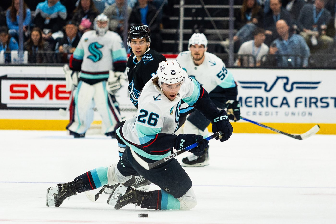 Nate Schmidt scores twice to help Mammoth beat Kraken 6-3 | iNFOnews.ca