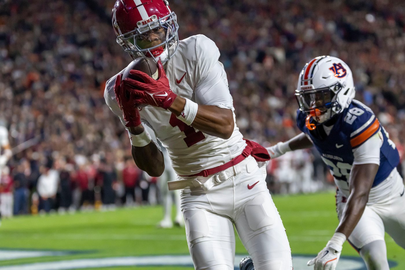 No. 10 Alabama escapes Auburn with a 27-20 victory thanks to Simpson-Horton connection | iNFOnews.ca