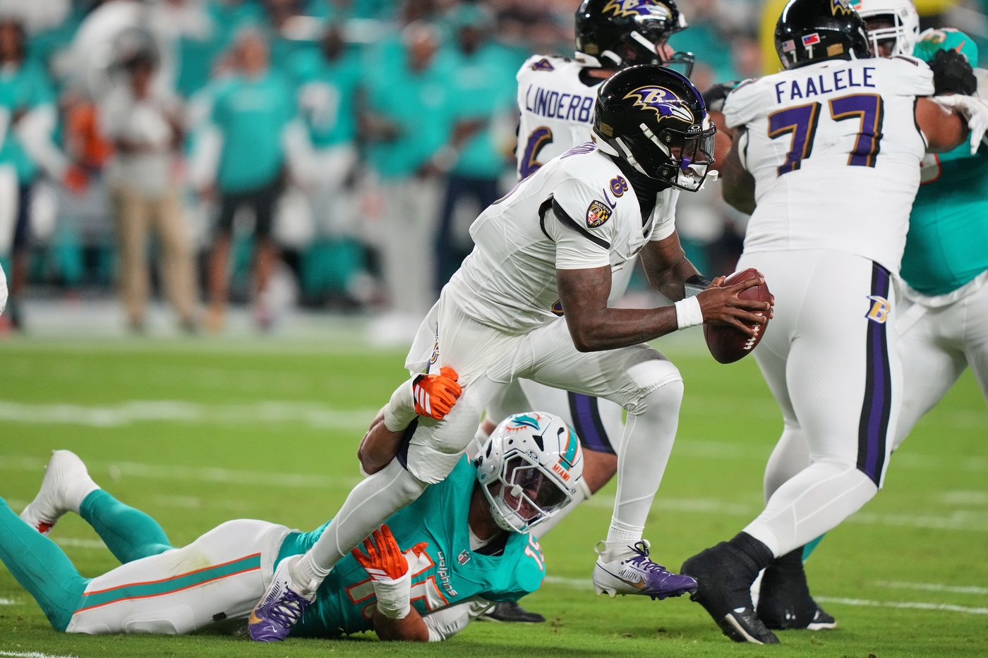 Lamar Jackson torches Miami with 4 TD passes in return from injury and Ravens rout Dolphins 28-6 | iNFOnews.ca Lamar Jackson torches Miami with 4 TD passes in return from injury and Ravens rout Dolphins 28-6 | iNFOnews.ca