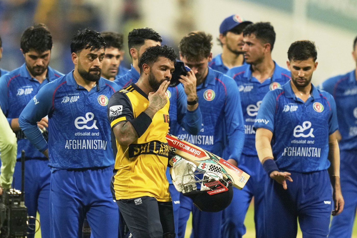Sri Lanka roars to 6-wicket win to eliminate Afghanistan from Asia Cup | iNFOnews.ca