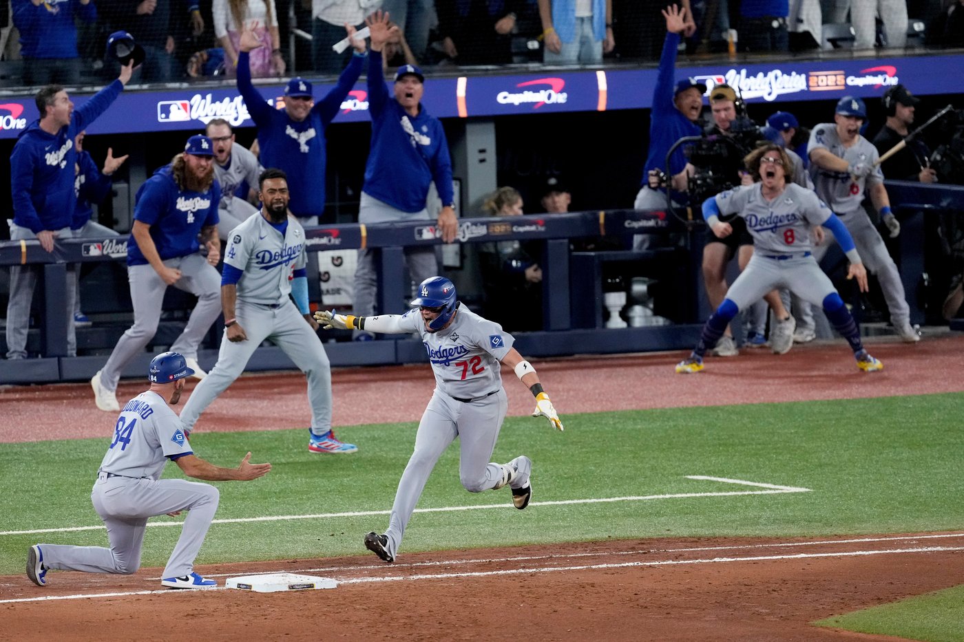 The Los Angeles Dodgers become first World Series repeat champions in 25 years, in photos | iNFOnews.ca