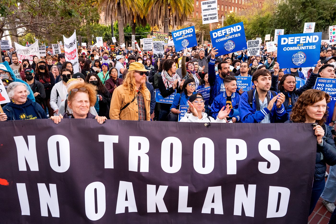Photos of protesters pushing back on Trump’s plan to surge federal troops to San Francisco | iNFOnews.ca