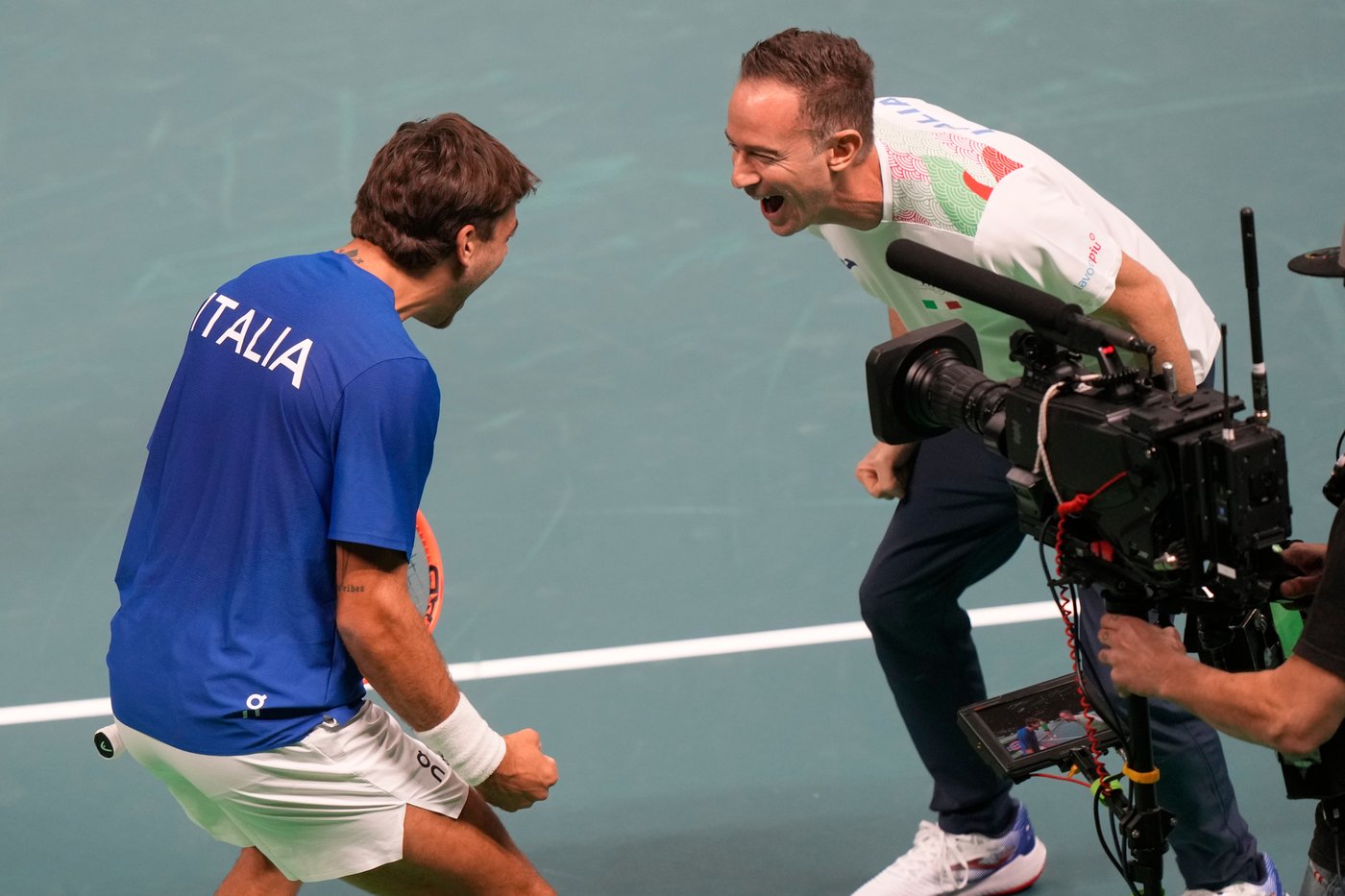 Flavio Cobolli's dominant win sends Italy to Davis Cup semifinals | iNFOnews.ca
