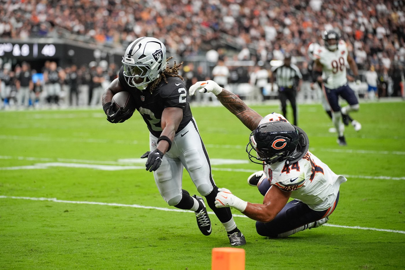 Ashton Jeanty breaks out with 138 rushing yards, 3 total TDs in Raiders' loss | iNFOnews.ca