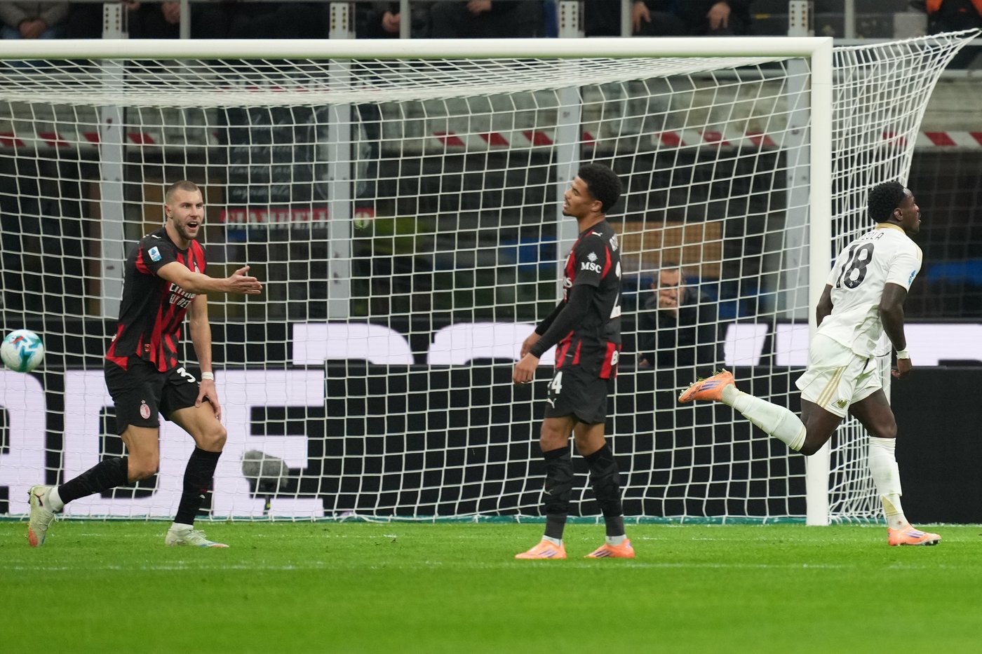 Athekame's injury-time goal helps Milan rescue 2-2 draw against Pisa in Serie A | iNFOnews.ca Athekame's injury-time goal helps Milan rescue 2-2 draw against Pisa in Serie A | iNFOnews.ca
