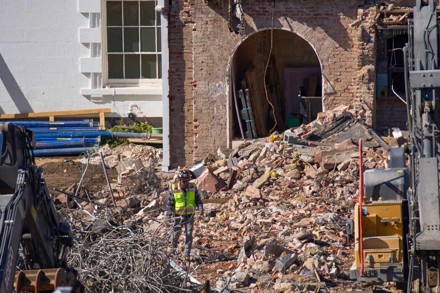What lawmakers are saying about Trump's demolition of the East Wing | iNFOnews.ca What lawmakers are saying about Trump's demolition of the East Wing | iNFOnews.ca
