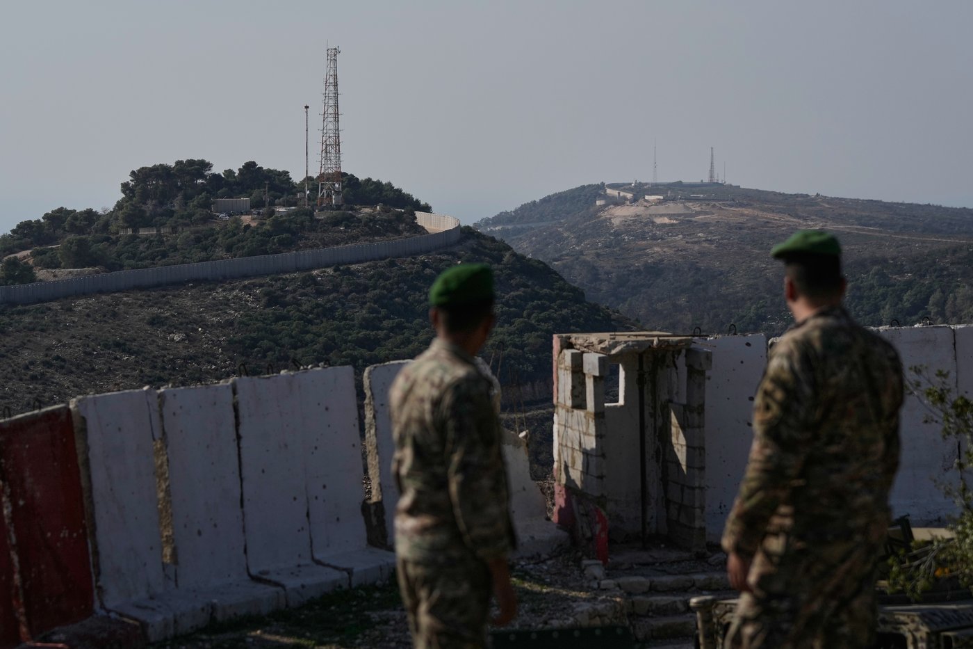 Lebanese army boosts its presence along border with Israel, dismantling Hezbollah posts | iNFOnews.ca