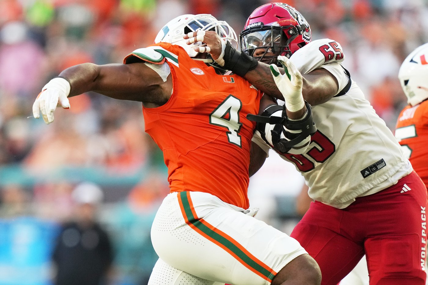 Carson Beck throws 3 TDs, No. 16 Miami rolls to 41-7 win over N.C. State | iNFOnews.ca Carson Beck throws 3 TDs, No. 16 Miami rolls to 41-7 win over N.C. State | iNFOnews.ca