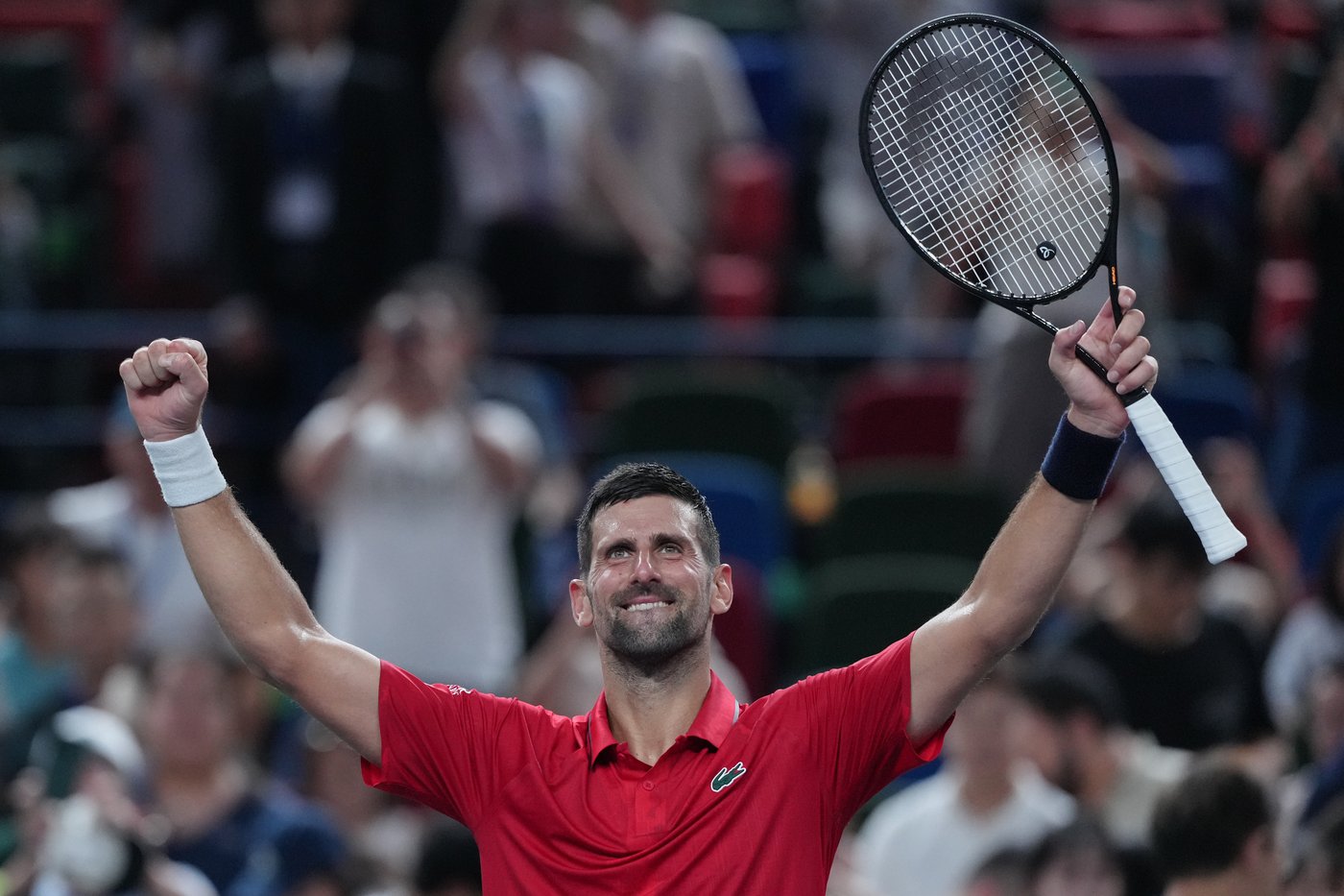 Djokovic overcomes fatigue and humidity to reach Shanghai quarterfinals | iNFOnews.ca