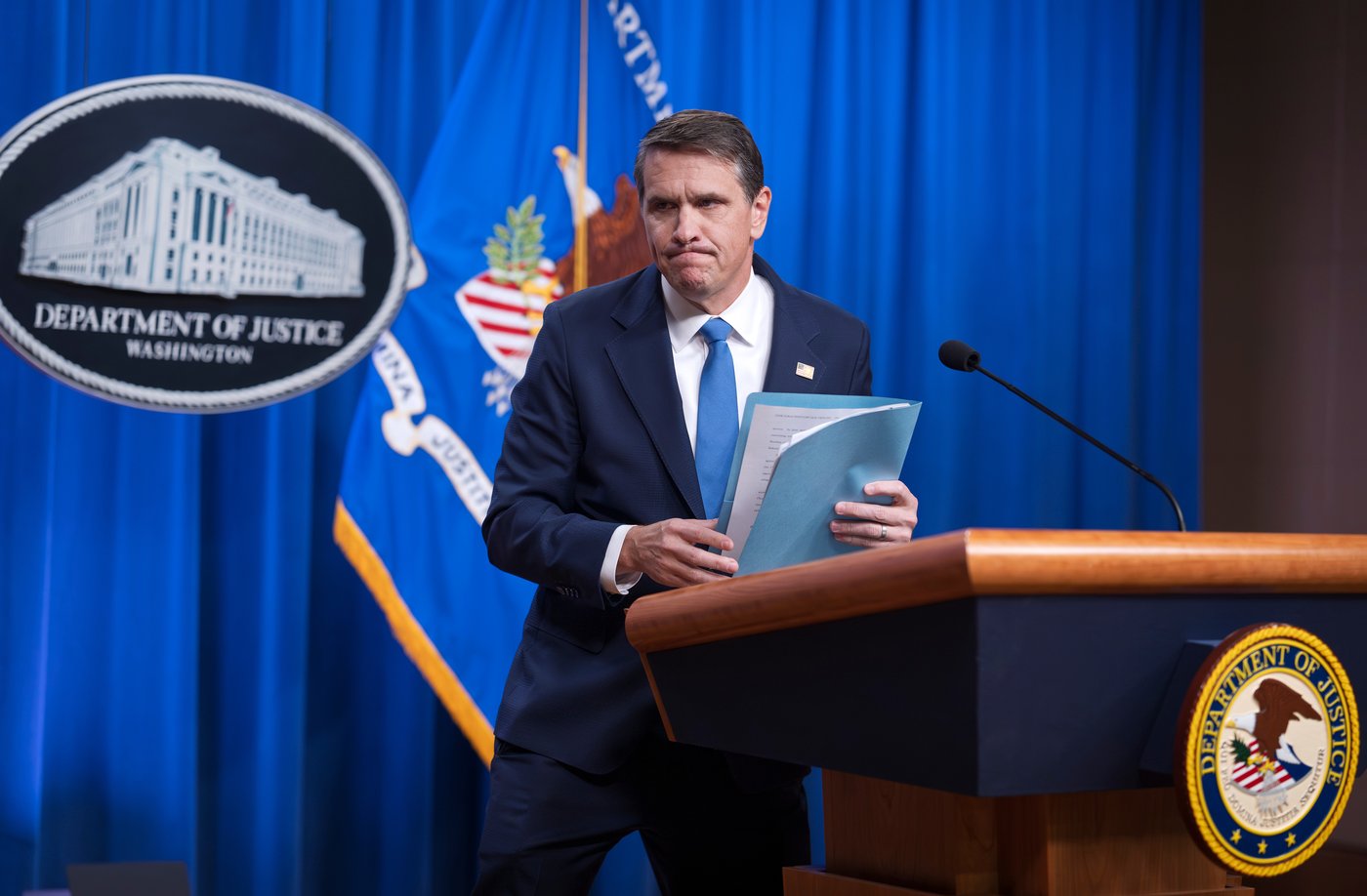 Justice Department releases largest batch yet of Epstein documents, says it totals 3 million pages | iNFOnews.ca