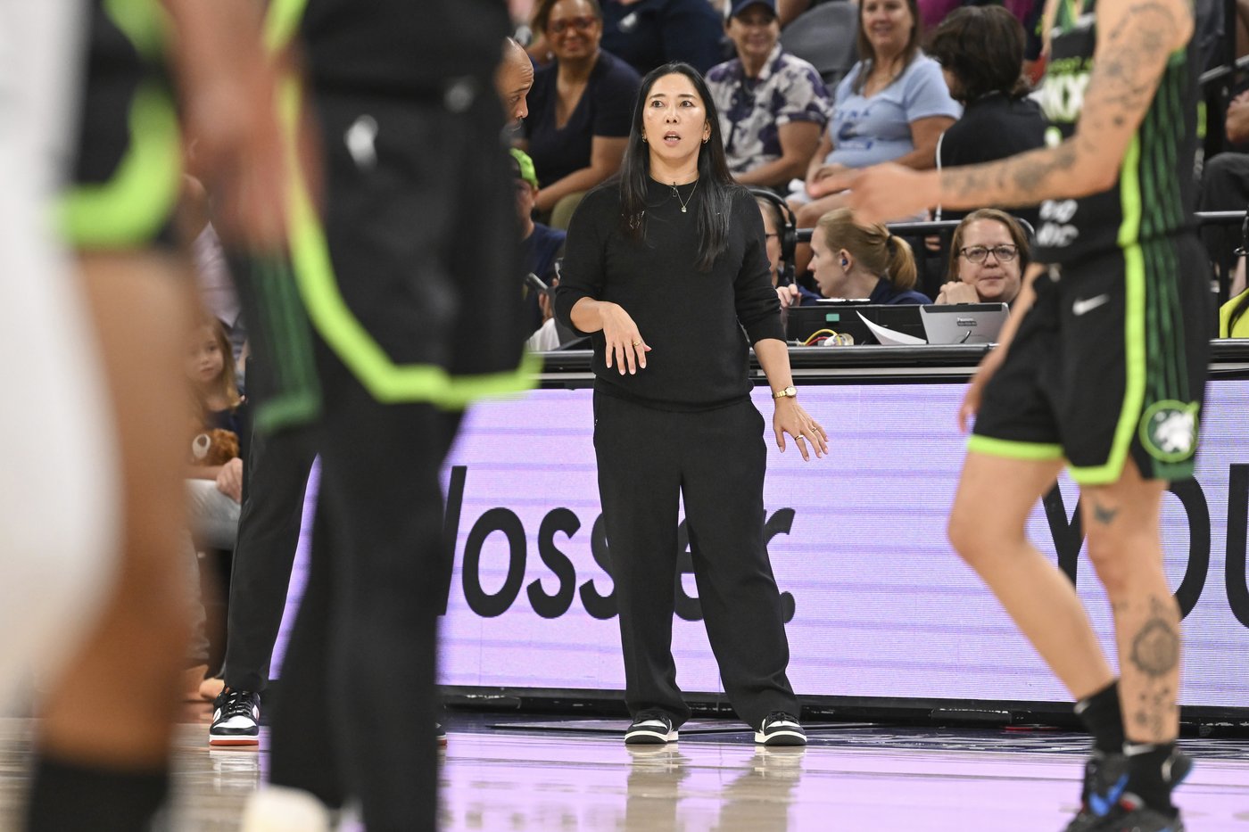 Golden State Valkyries' Natalie Nakase named WNBA Coach of the Year after reaching playoffs | iNFOnews.ca