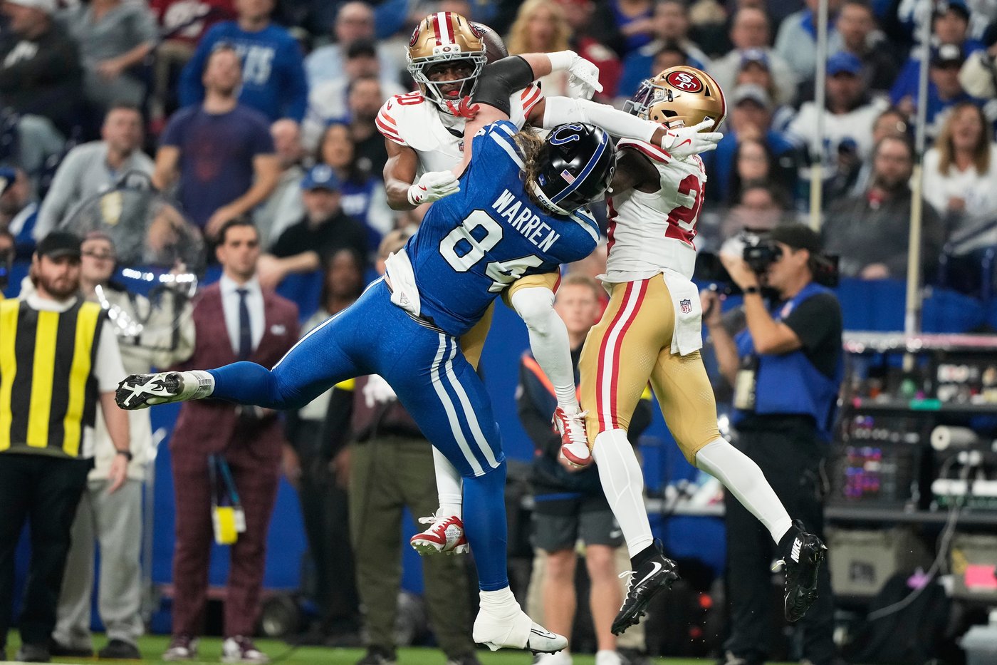 Brock Purdy throws career high 5 TD passes and leads 49ers to 5th straight win, 48-27 over the Colts | iNFOnews.ca