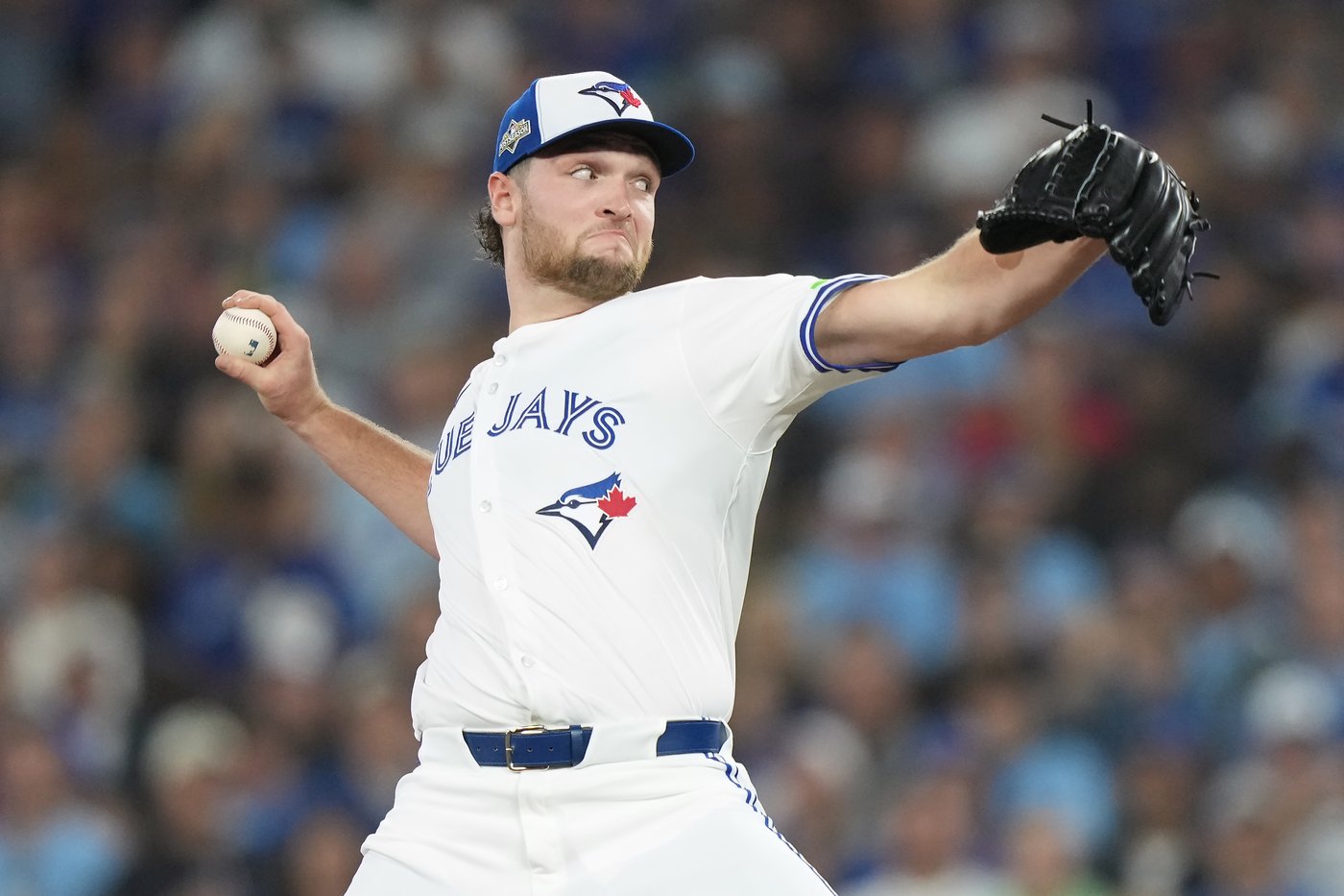 Photo Gallery: Blue Jays force Game 7 in ALCS with 6-2 win | iNFOnews.ca