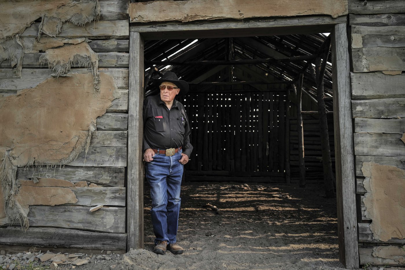 'Show will still go on': Legendary Alberta stuntman, animal wrangler to receive award | iNFOnews.ca