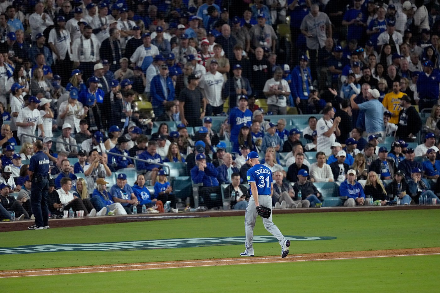 Scherzer doesn't argue with Schneider, leaves World Series Game 3 with lead that bullpen wastes | iNFOnews.ca Scherzer doesn't argue with Schneider, leaves World Series Game 3 with lead that bullpen wastes | iNFOnews.ca