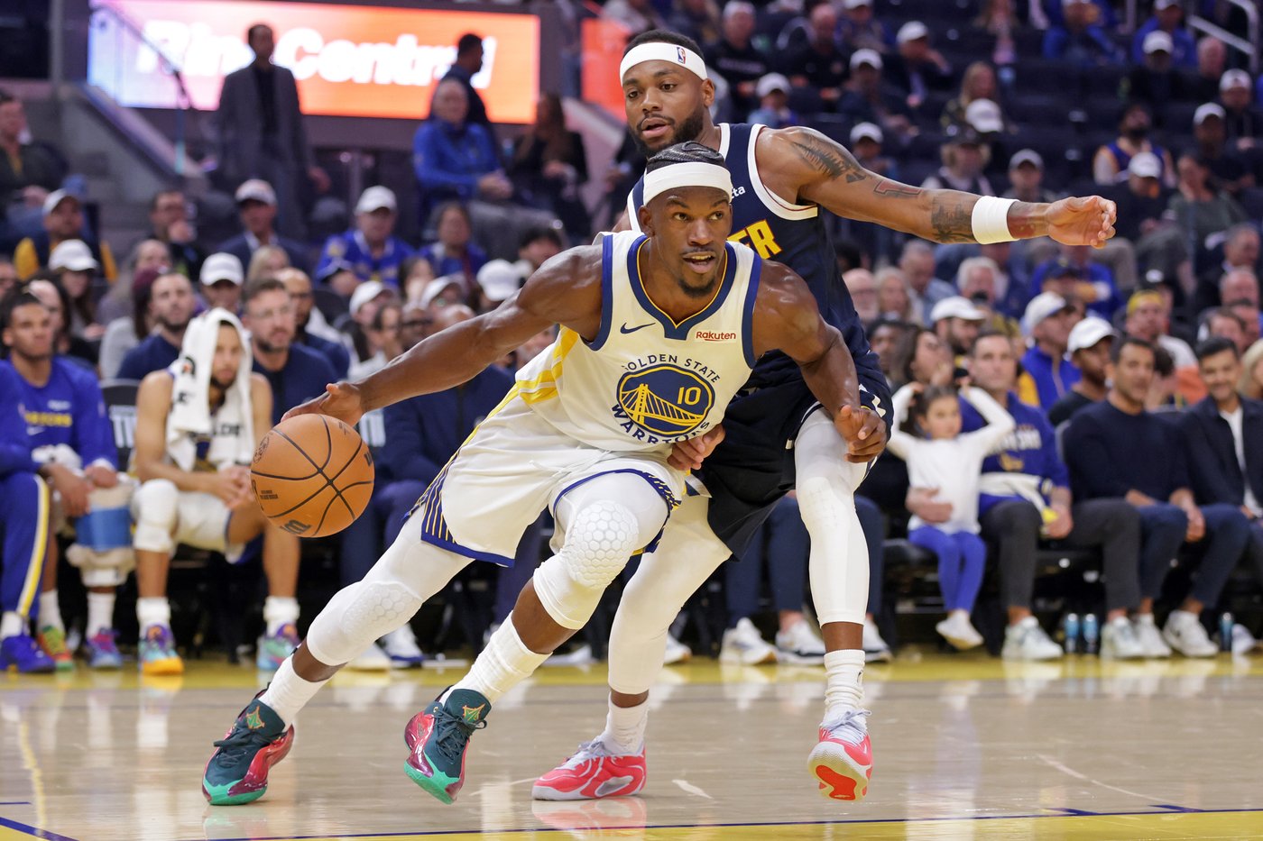 Stephen Curry's 42 points lift Warriors over Nuggets in thrilling 137-131 OT win | iNFOnews.ca Stephen Curry's 42 points lift Warriors over Nuggets in thrilling 137-131 OT win | iNFOnews.ca