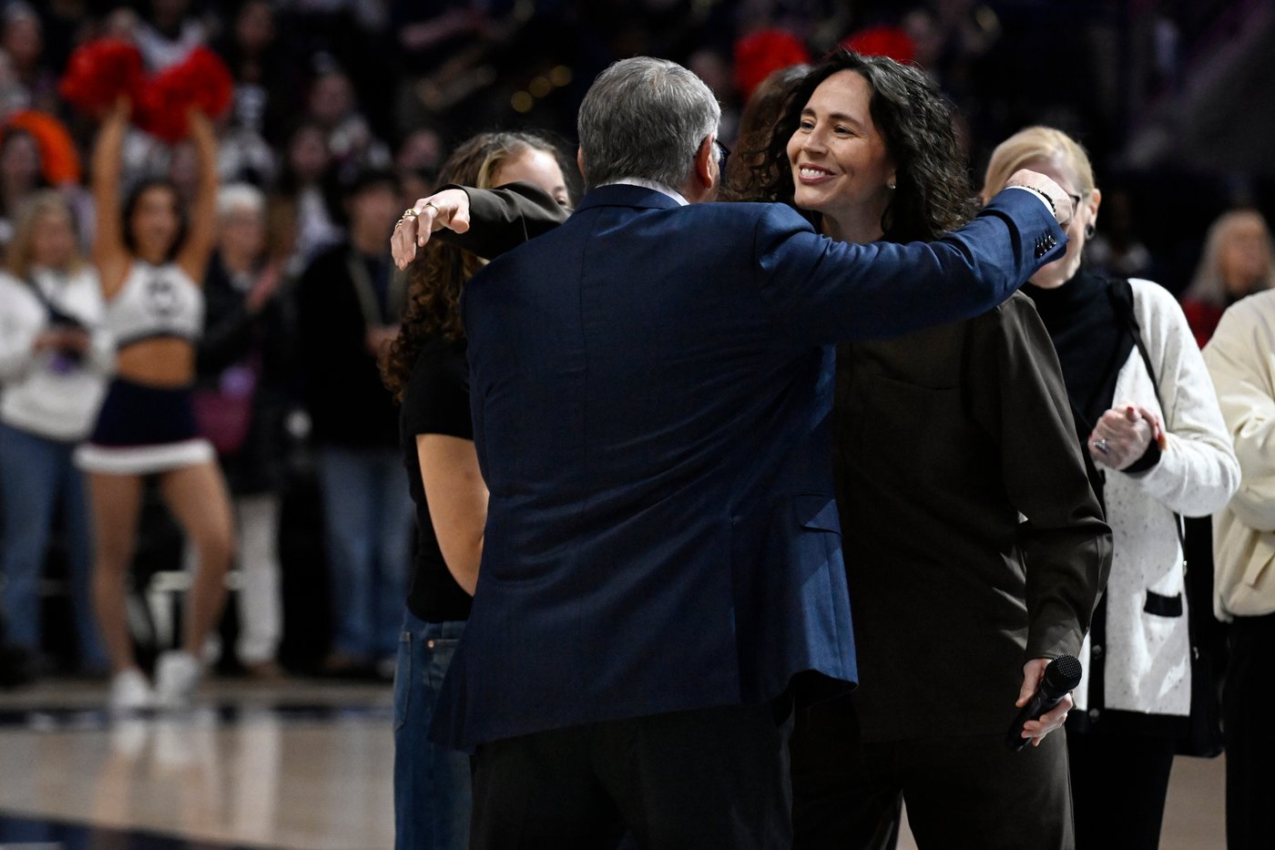Sue Bird has jersey retired at UConn ahead of top-ranked Huskies' game against DePaul | iNFOnews.ca Sue Bird has jersey retired at UConn ahead of top-ranked Huskies' game against DePaul | iNFOnews.ca