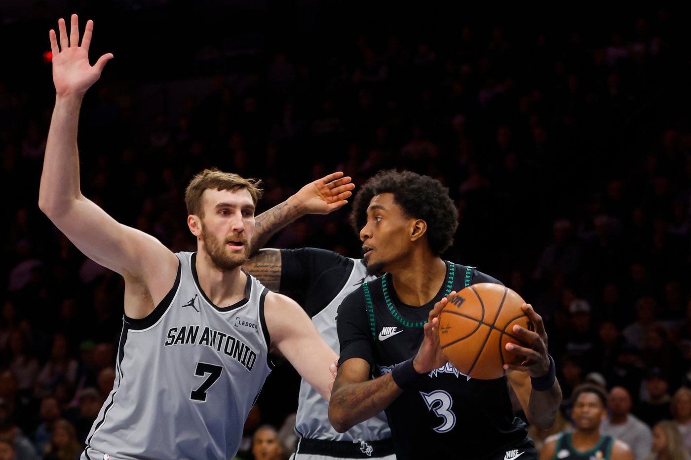 Edwards sets Wolves franchise mark in 125-112 home win against Spurs | iNFOnews.ca Edwards sets Wolves franchise mark in 125-112 home win against Spurs | iNFOnews.ca