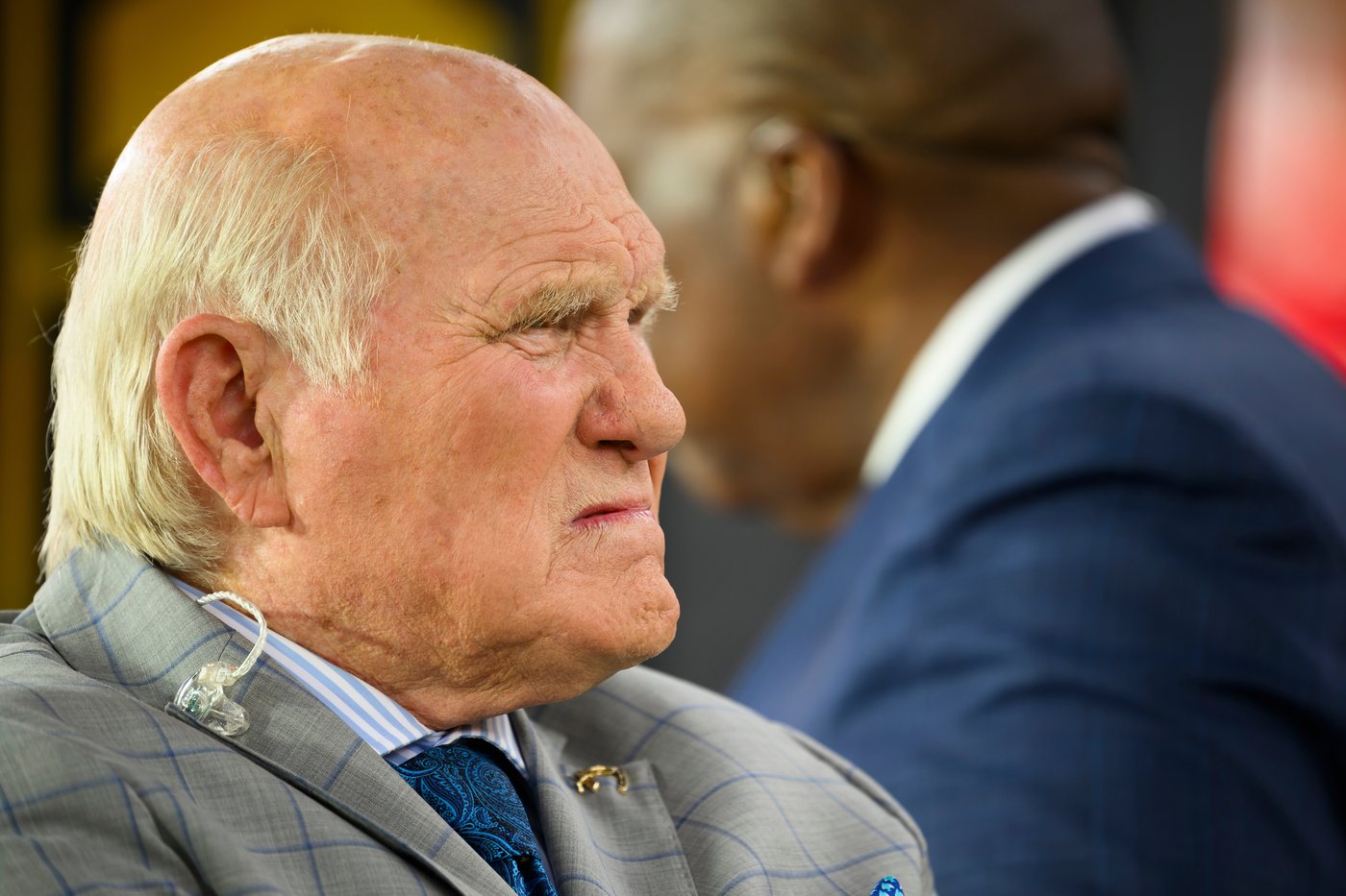 Fox Sports NFL pregame show will have its annual salute to military veterans on Sunday | iNFOnews.ca Fox Sports NFL pregame show will have its annual salute to military veterans on Sunday | iNFOnews.ca