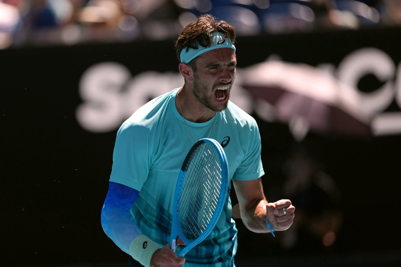 Lorenzo Musetti's journey to the Australian Open quarterfinals amid personal challenges | iNFOnews.ca