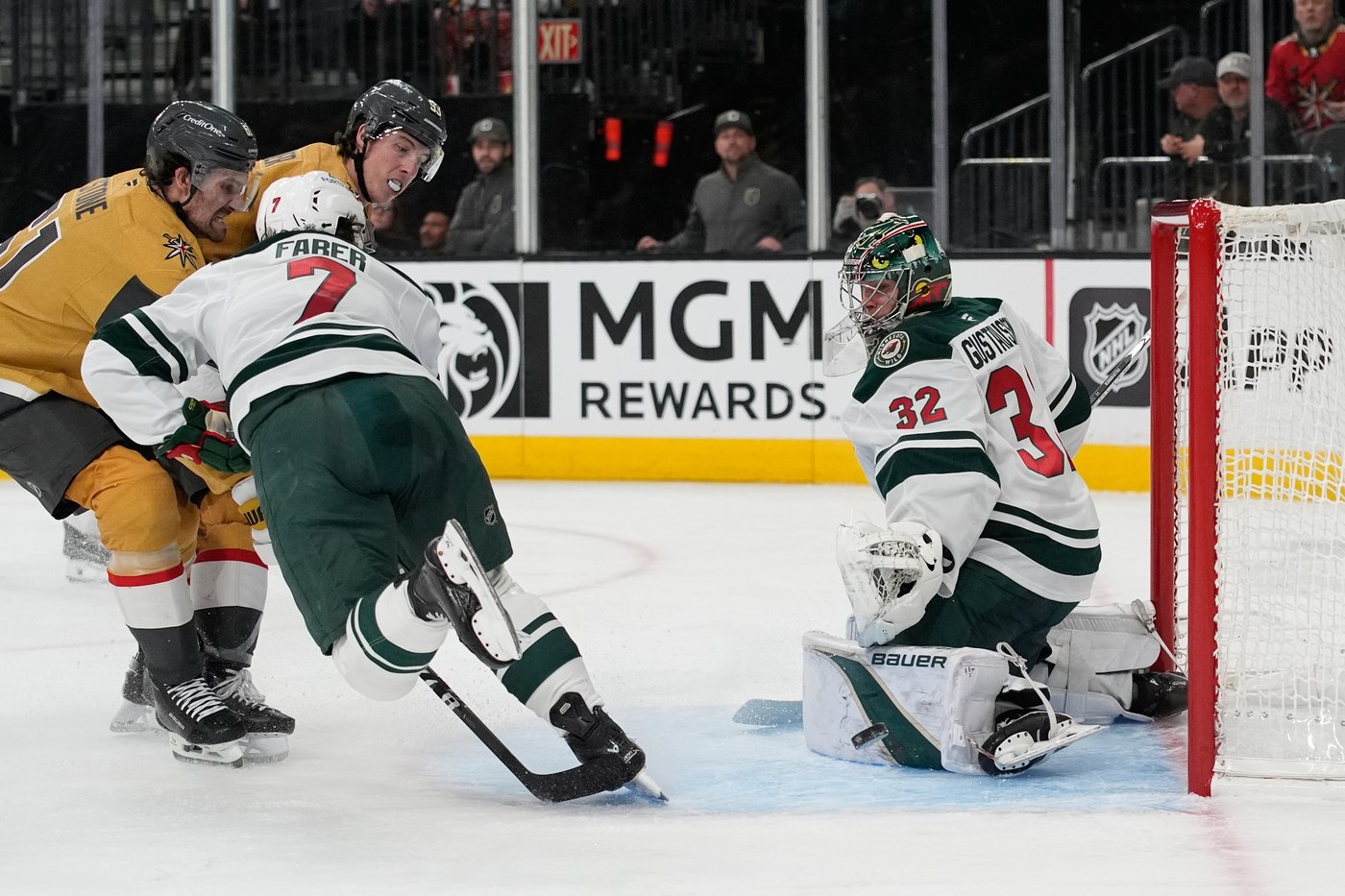 Wild beat Golden Knights 5-2 to improve to 9-1-1 since Dec. 8 | iNFOnews.ca Wild beat Golden Knights 5-2 to improve to 9-1-1 since Dec. 8 | iNFOnews.ca
