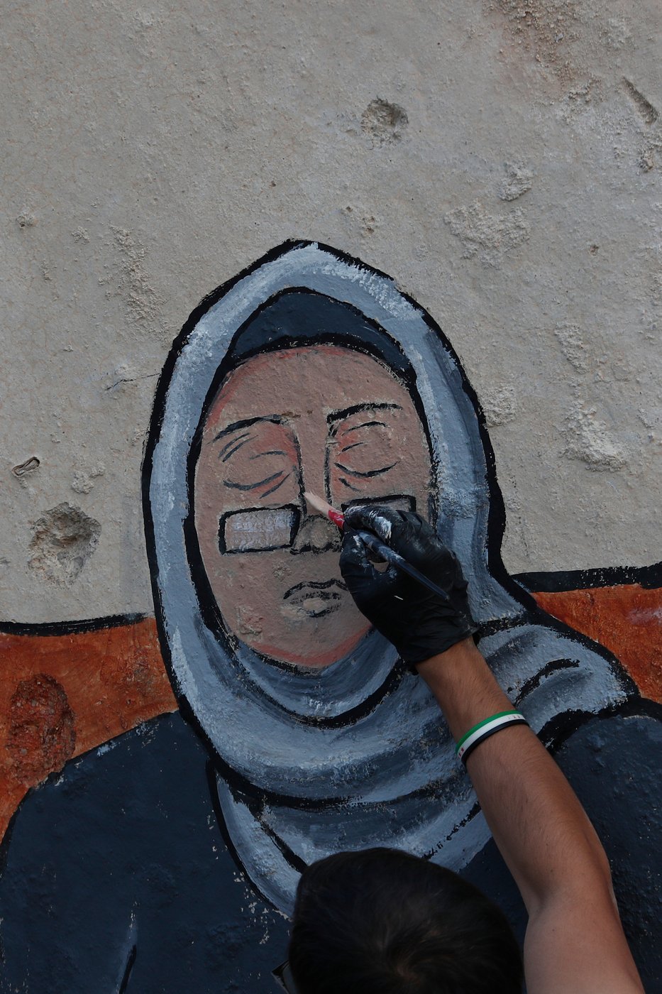 See the world in vertical: Top photos by AP's photojournalists | iNFOnews.ca