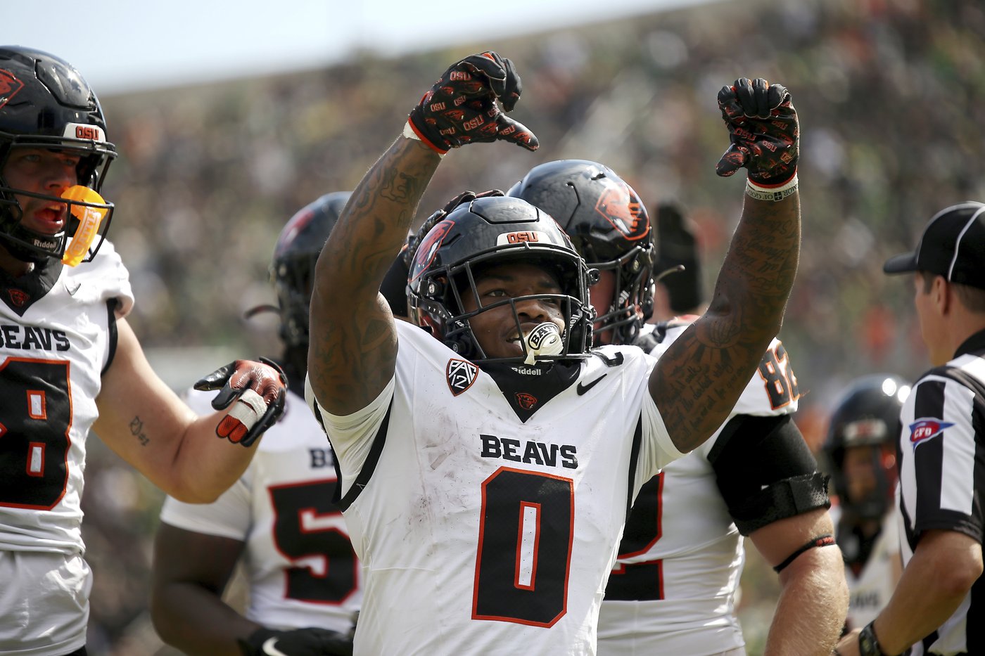 Moore throws career-best 4 TDs and No. 6 Oregon beats rival Oregon State 41-7 | iNFOnews.ca Moore throws career-best 4 TDs and No. 6 Oregon beats rival Oregon State 41-7 | iNFOnews.ca