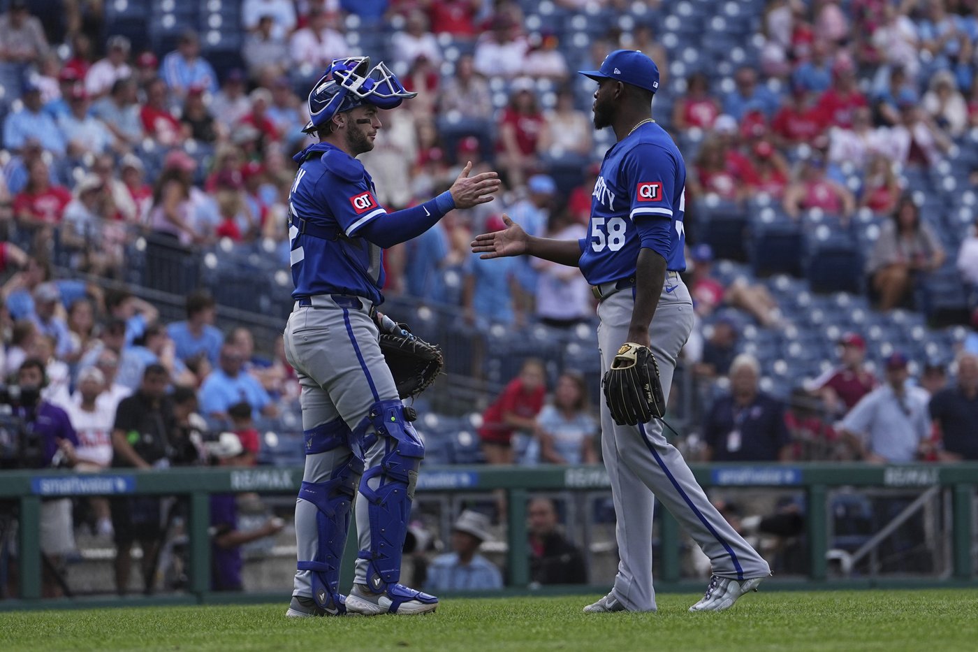 Phillies clinch fourth straight playoff berth despite 10-3 loss to Royals, who get 5 RBIs from Perez | iNFOnews.ca