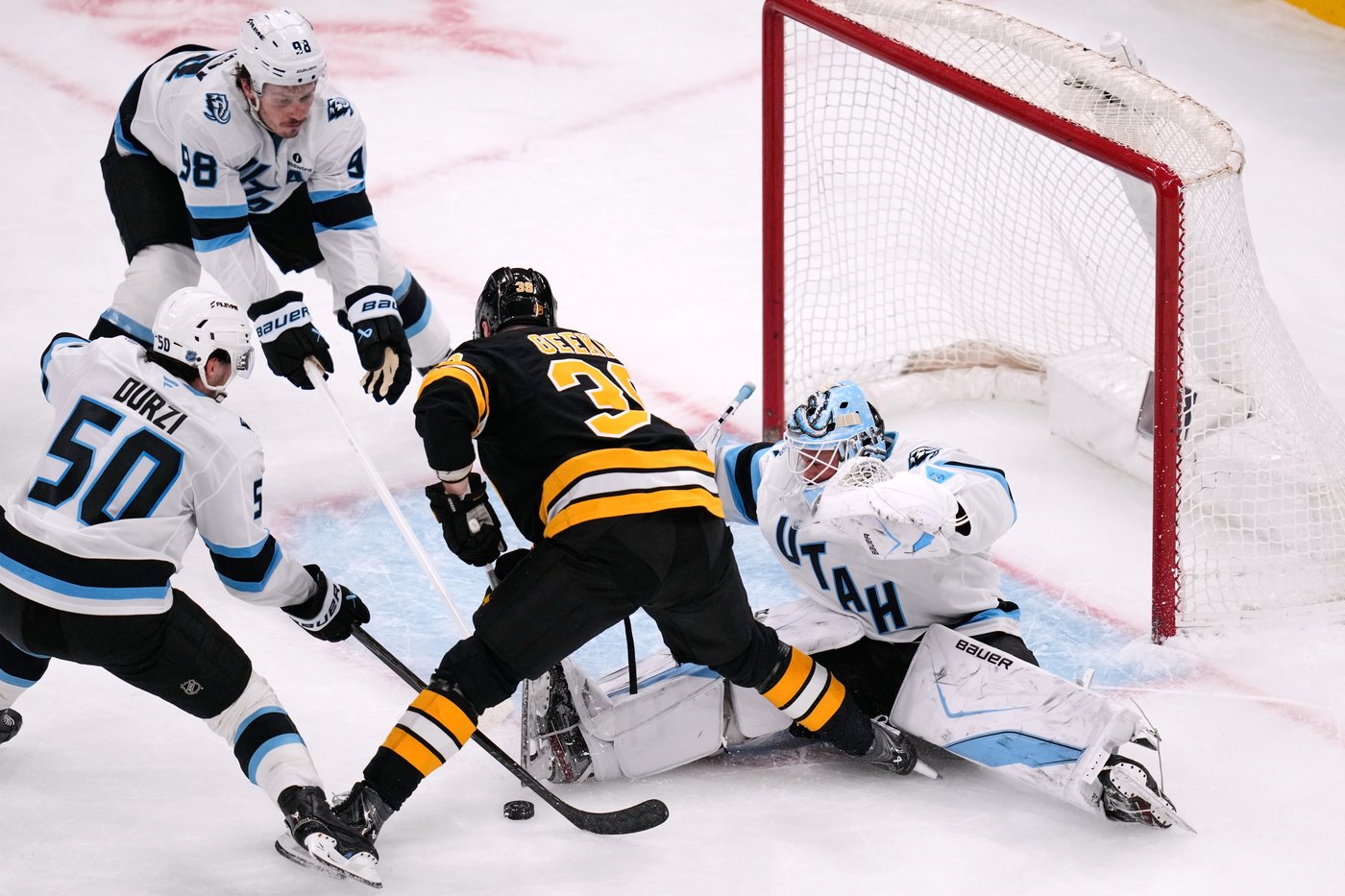 Geekie scores twice and Bruins open 5-game homestand with 4-1 victory over Mammoth | iNFOnews.ca