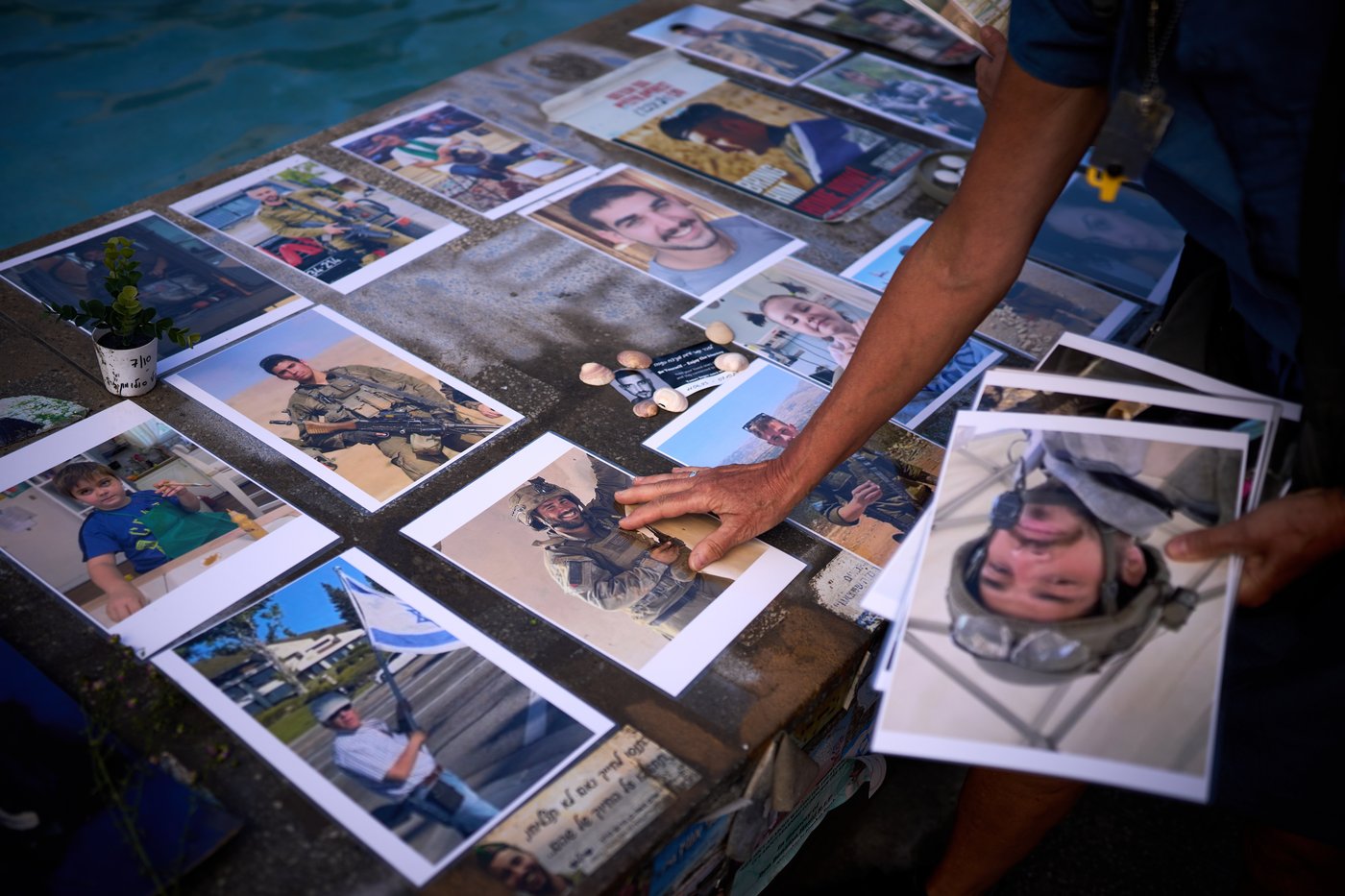Israelis honor victims 2 years after Hamas attack as talks resume, in photos | iNFOnews.ca