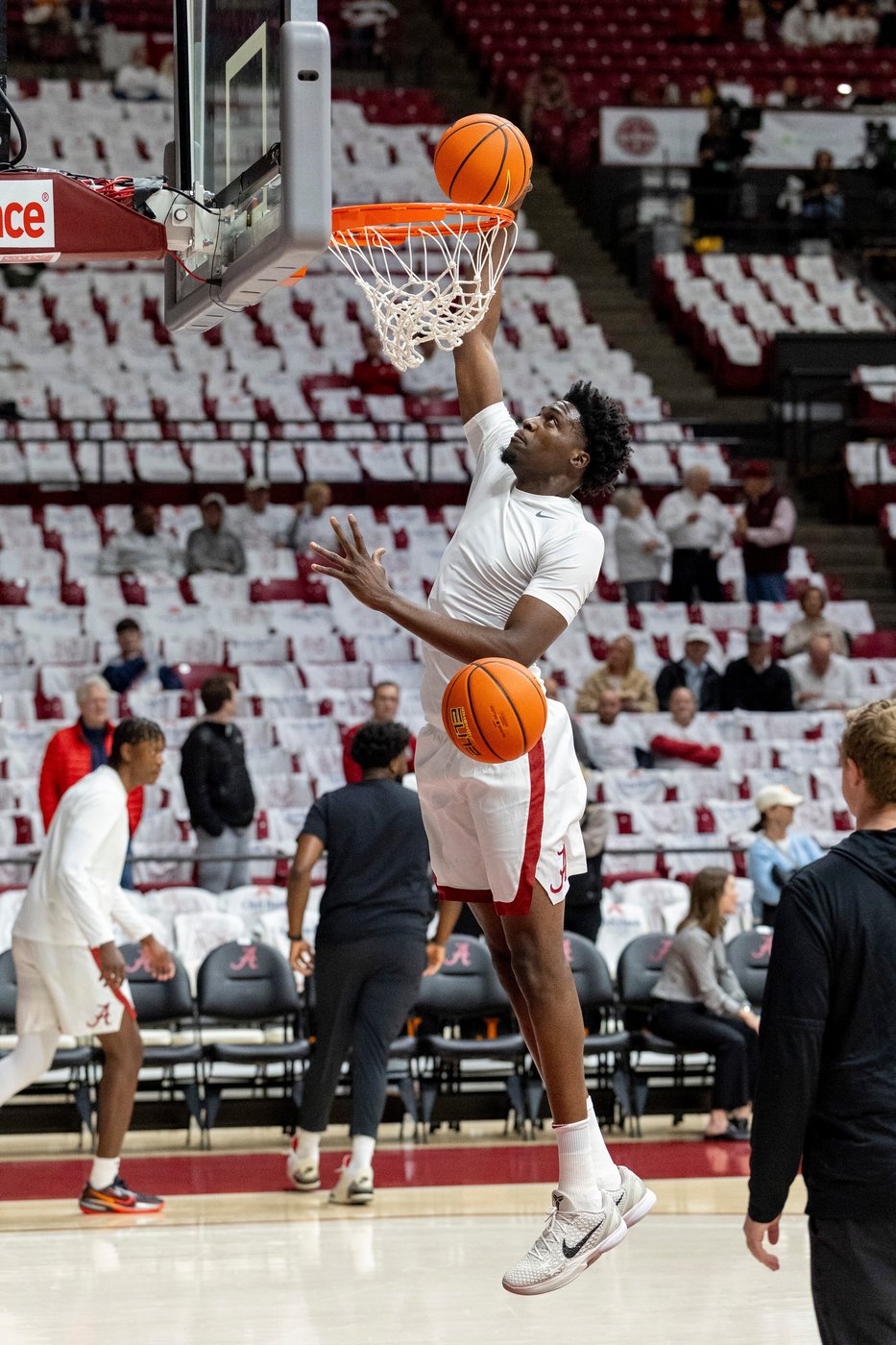Charles Bediako makes immediate impact for No. 17 Alabama in his return to college basketball | iNFOnews.ca Charles Bediako makes immediate impact for No. 17 Alabama in his return to college basketball | iNFOnews.ca