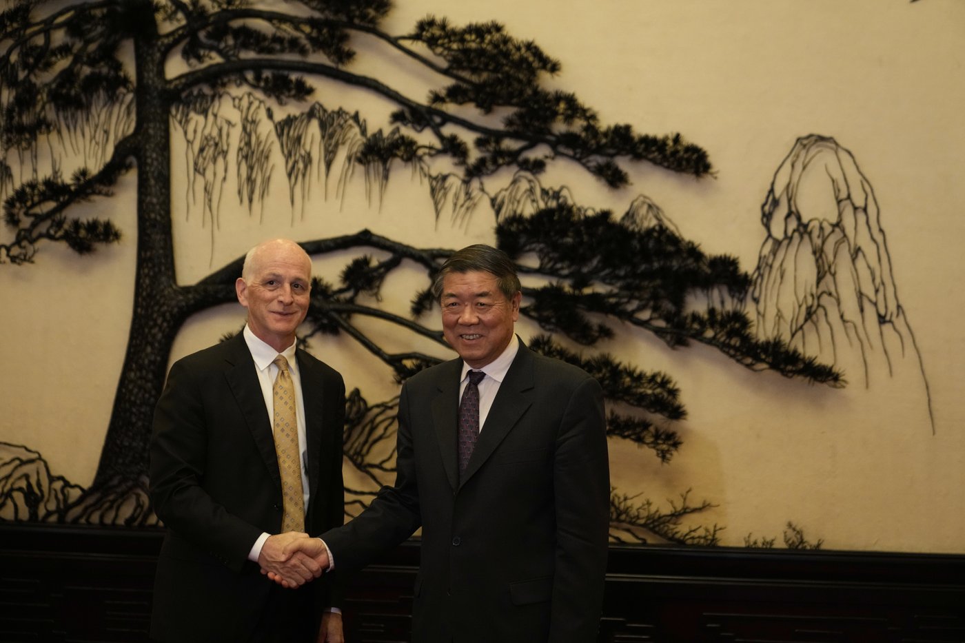 US and China 'talking past each other' on key issues, says US lawmaker visiting Beijing | iNFOnews.ca