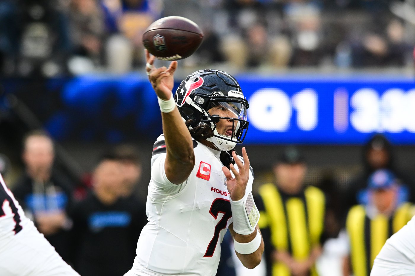 Texans defy odds to reach playoffs after 0-3 start, extend winning streak to eight games | iNFOnews.ca