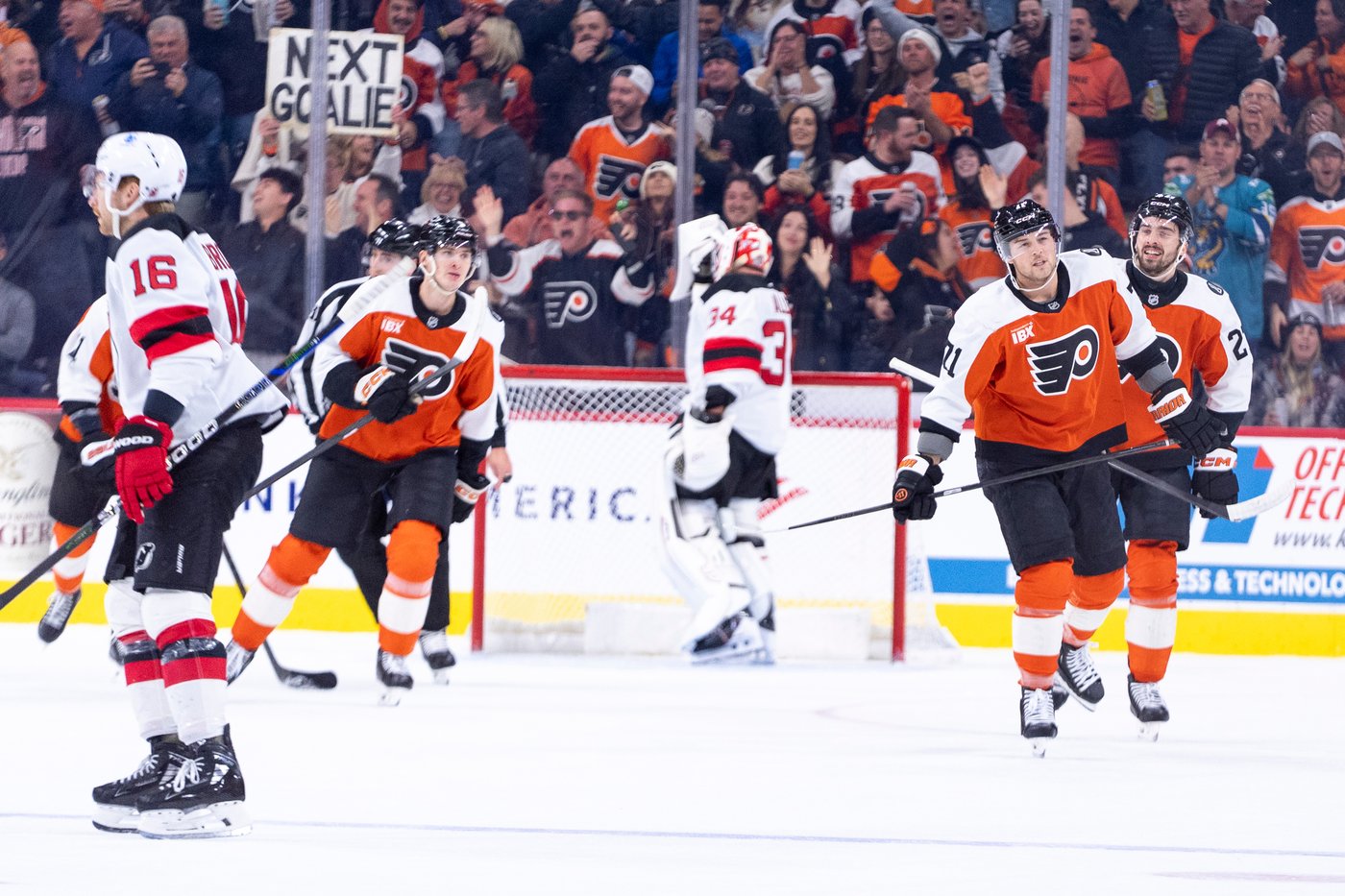 Flyers set franchise record with 3 goals in 26 seconds and beat Devils 6-3 on Bernie Parent Tribute | iNFOnews.ca
